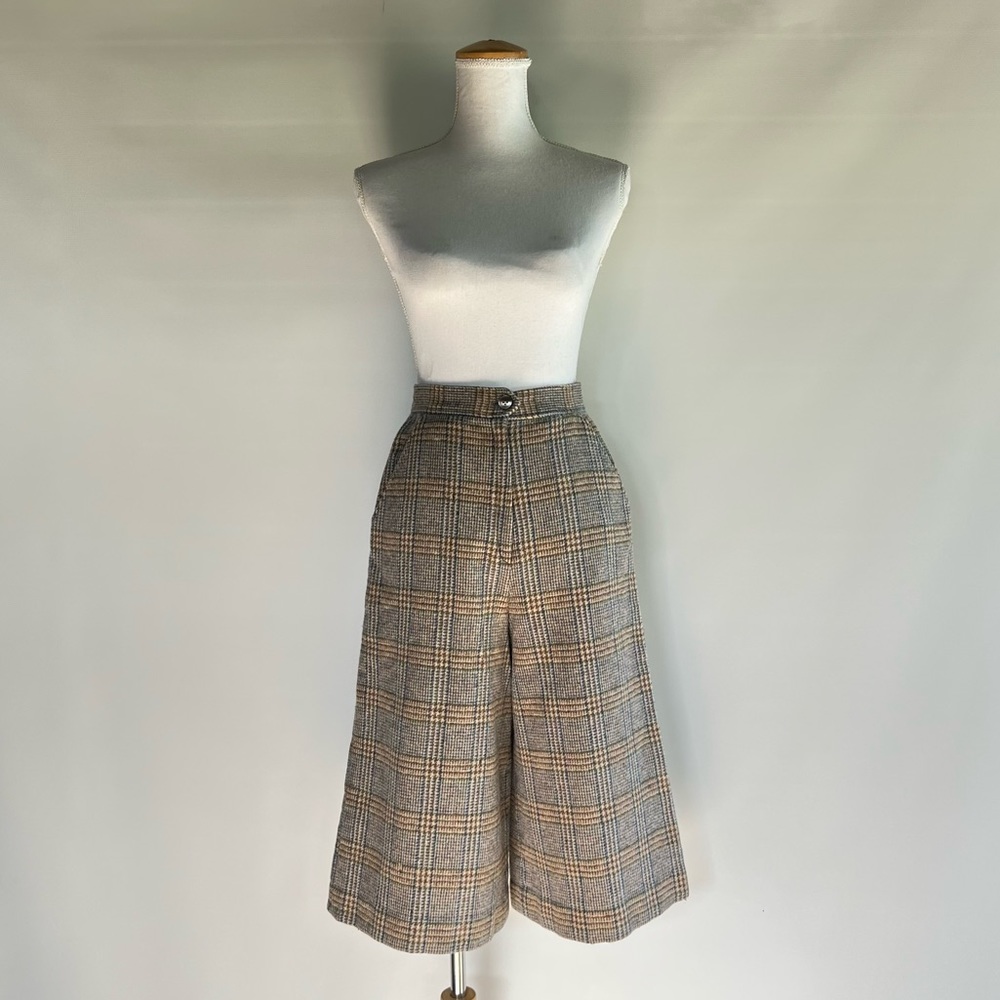 The Villager Vintage Plaid Wool Gaucho Pants - sz 10